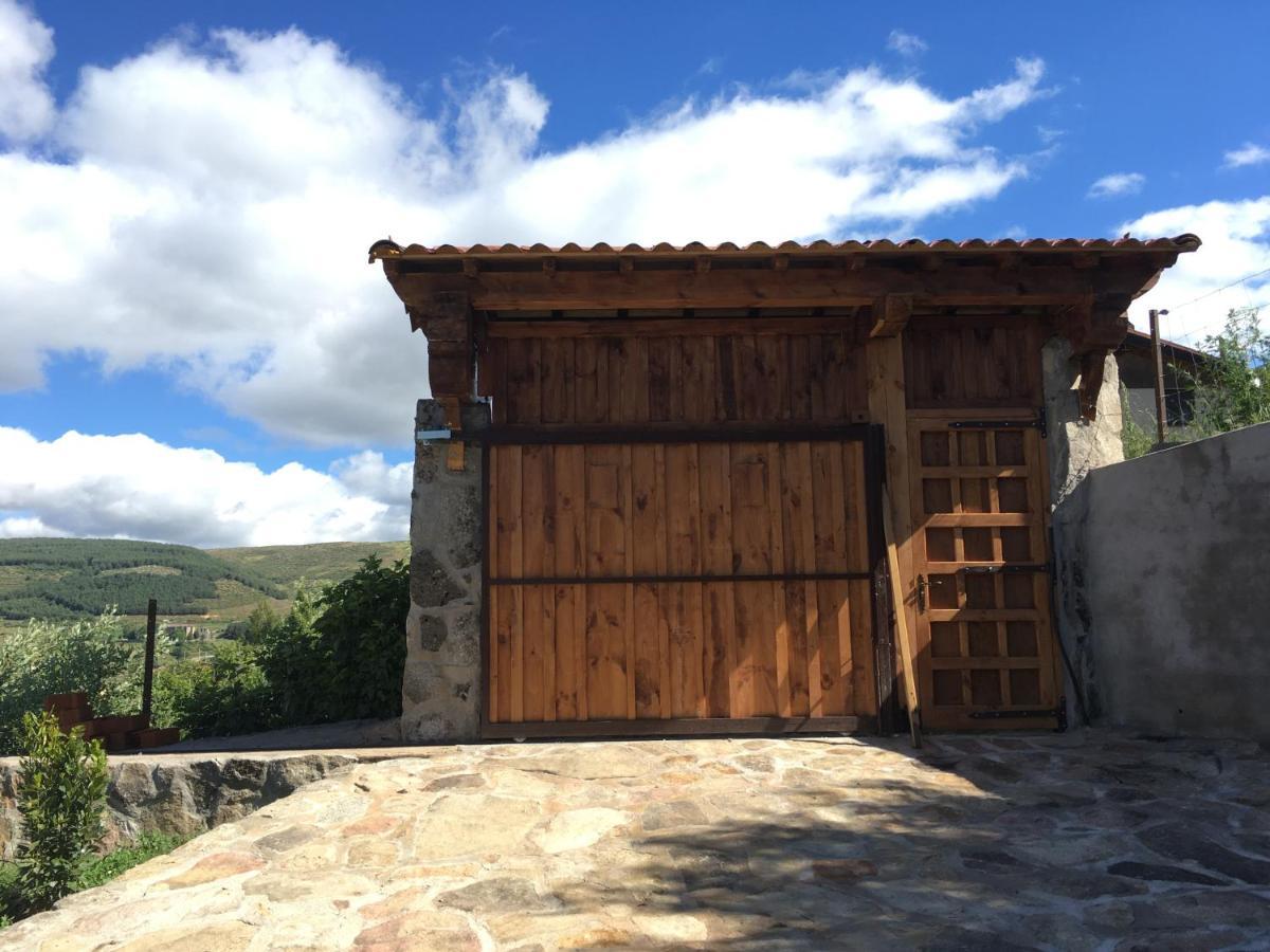 Cara Norte De Gredos Hoyos del Espino Bagian luar foto