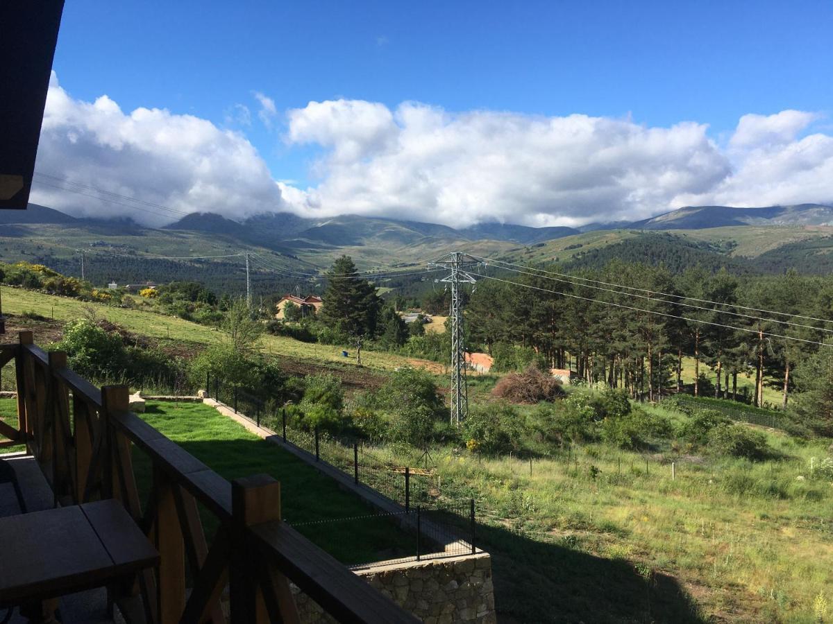 Cara Norte De Gredos Hoyos del Espino Bagian luar foto