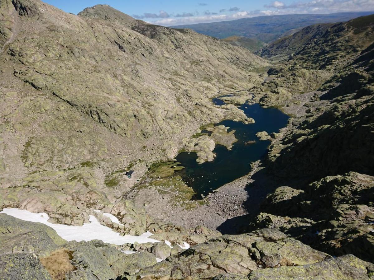 Cara Norte De Gredos Hoyos del Espino Bagian luar foto