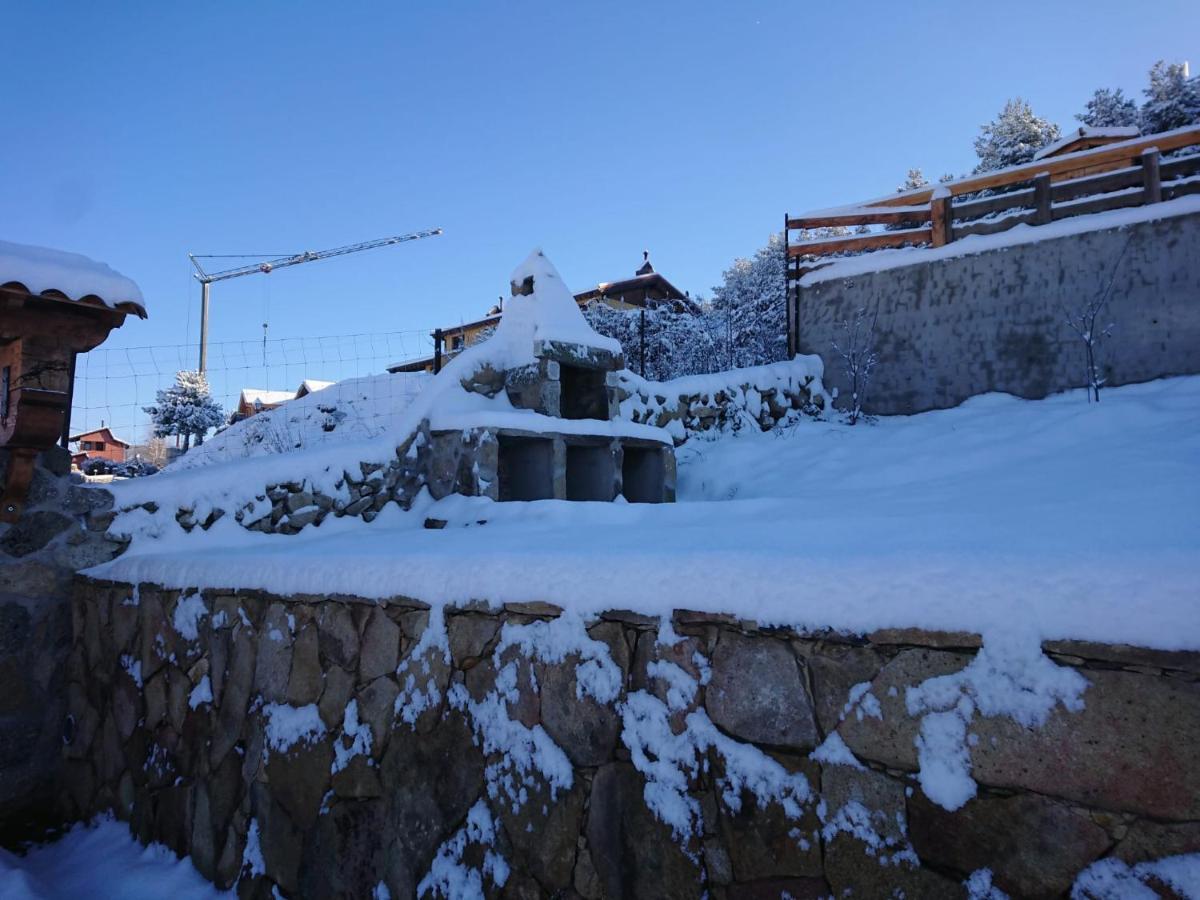 Cara Norte De Gredos Hoyos del Espino Bagian luar foto