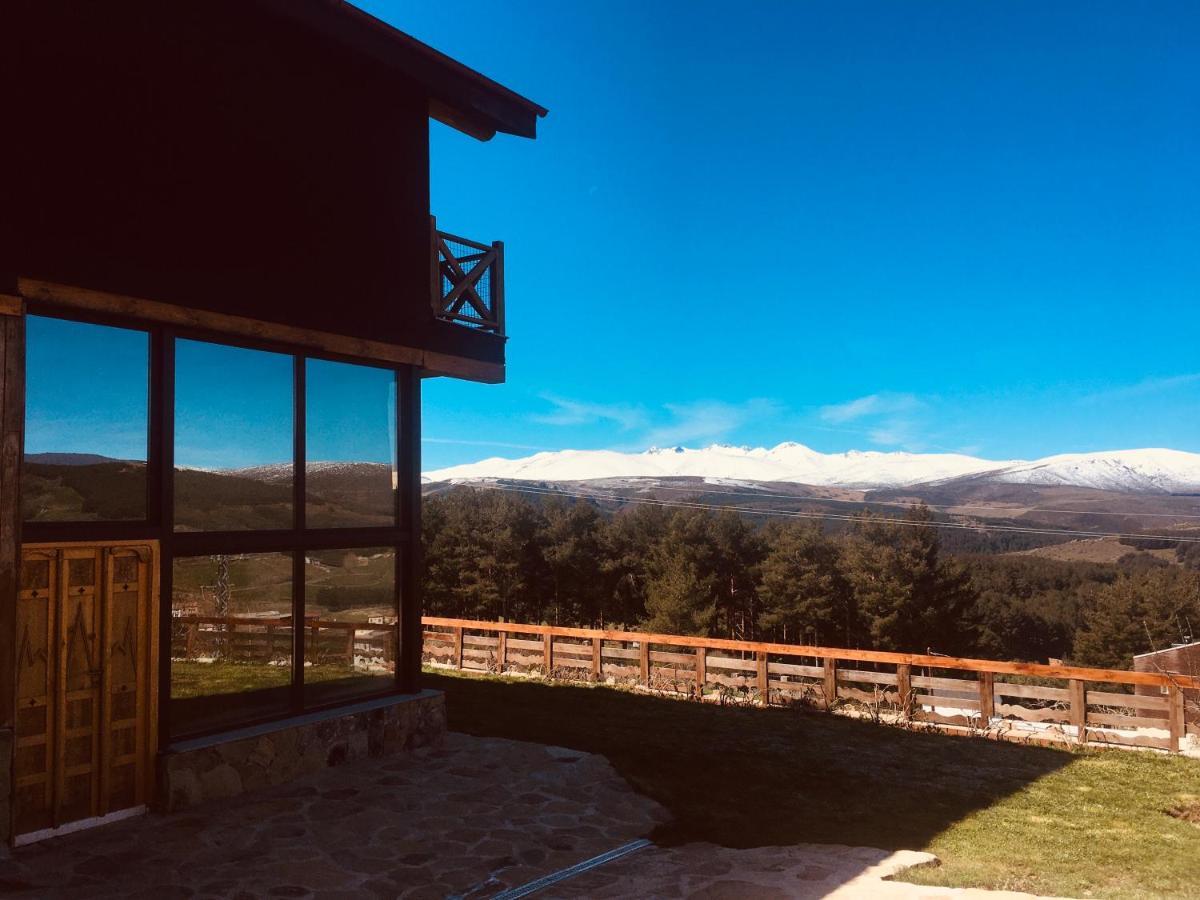 Cara Norte De Gredos Hoyos del Espino Bagian luar foto